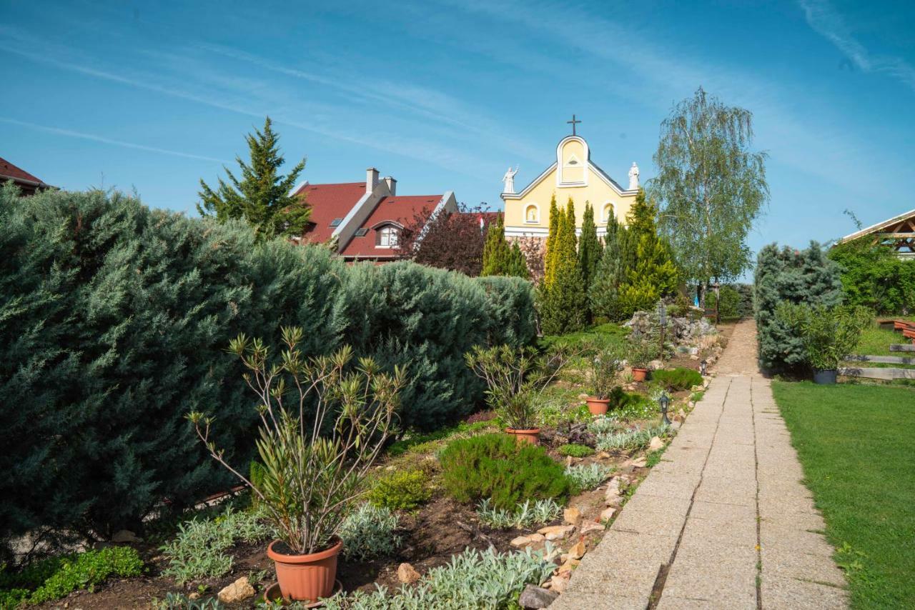 Hotel Szent Istvan Eger Exterior photo